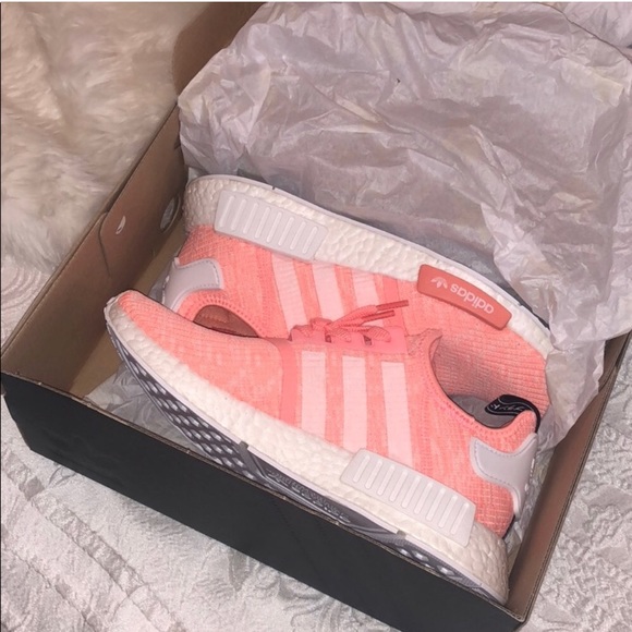 Adidas NMD R1 - Picture 2 of 3